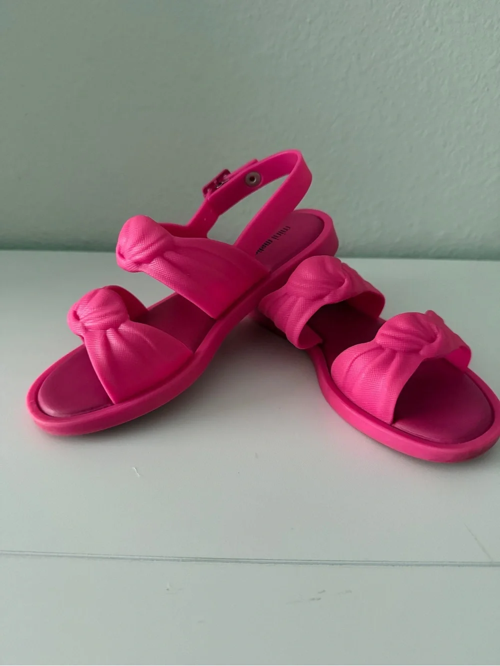 Mini Melissa bright hot